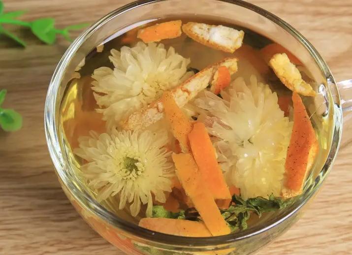 什么样的菊花泡水最好呢,菊花用哪种品种的泡水喝好