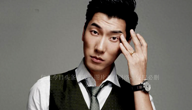 从红极一时到狼狈收场,从爆红到无人问津李炜