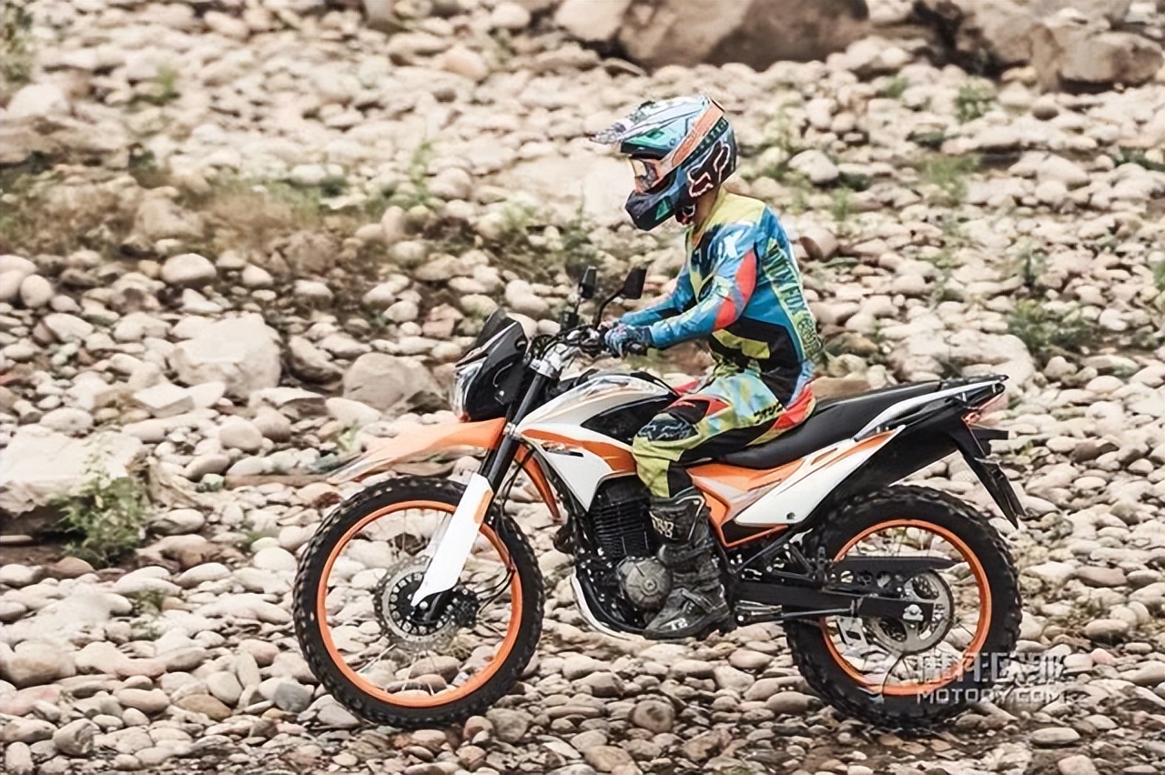 宗申飞狐改前减震,宗申沙漠飞狐200越野测试