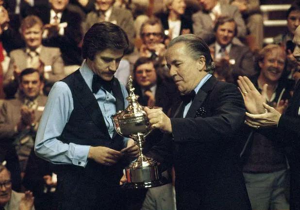 罗伯逊连胜三局逆转丁俊晖,罗伯逊丁俊晖特鲁姆普冠军数