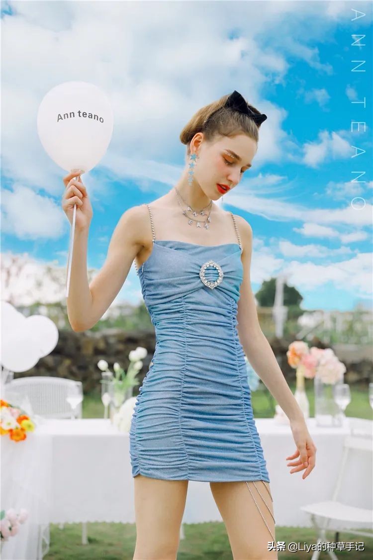 被问爆的街拍穿搭,穿对这3款裙子真心显瘦还美腻