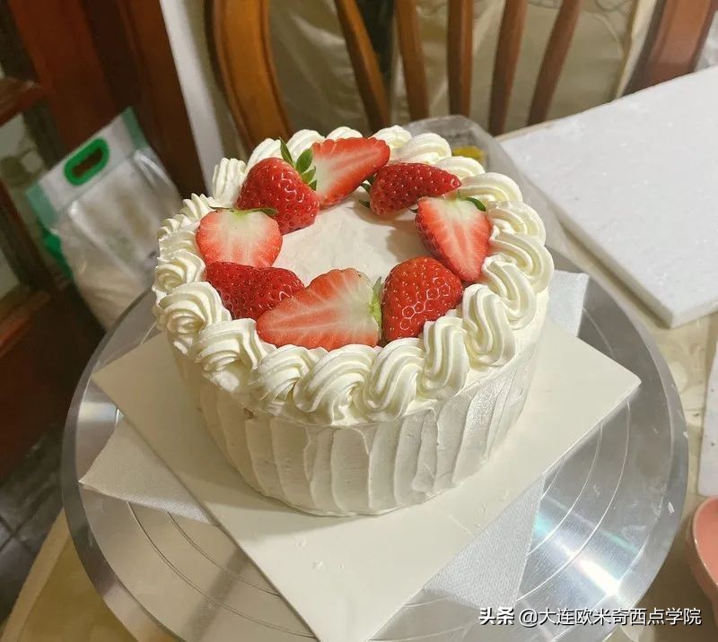 做巧克力蛋糕和草莓蛋糕,草莓巧克力熔岩蛋糕做法