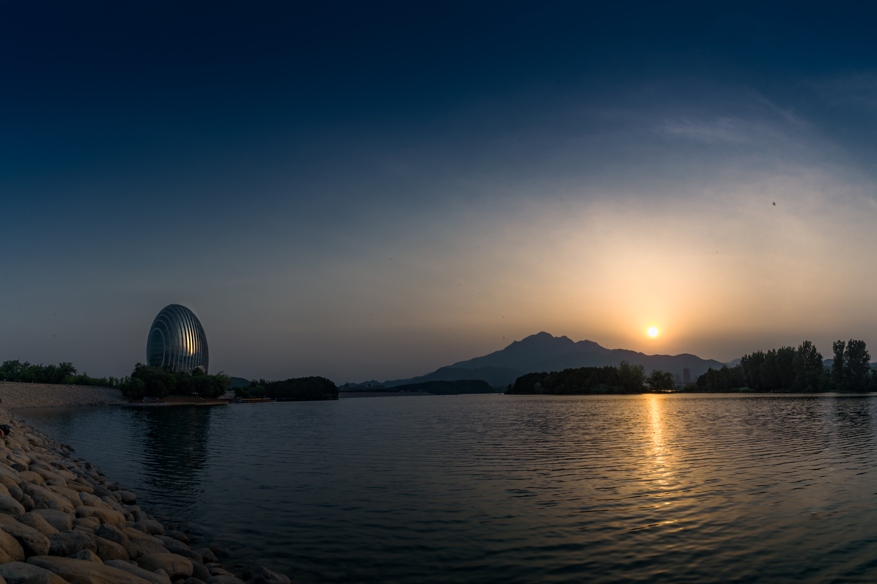 什么是raw格式和jpg格式,什么是raw格式拍摄