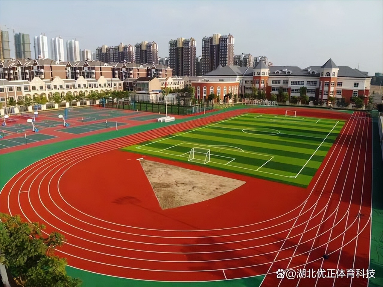 新国标混合型塑胶跑道报价,新国标混合型塑胶跑道施工方案