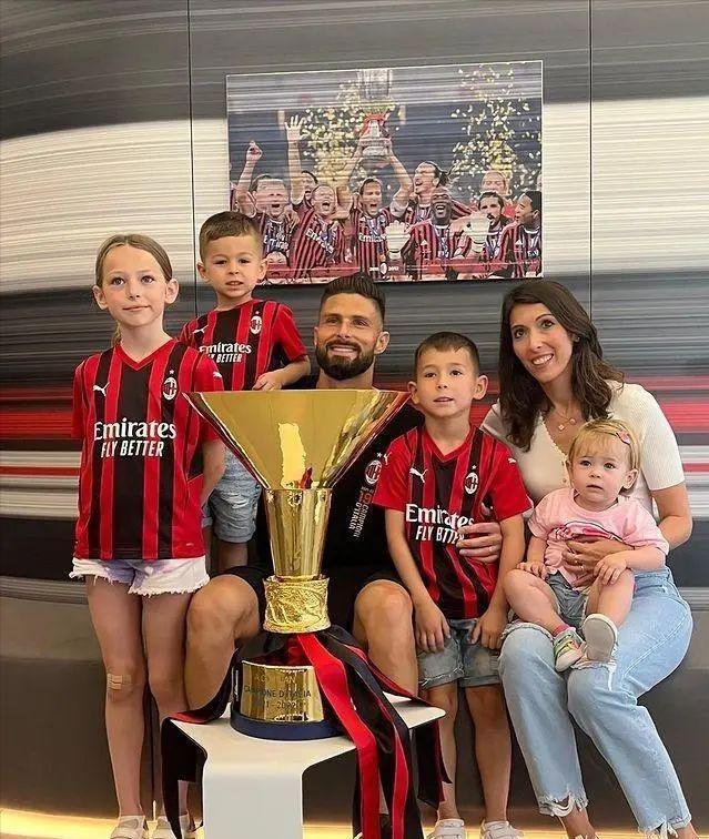 法国吉鲁替补出场,吉鲁个人资料简介