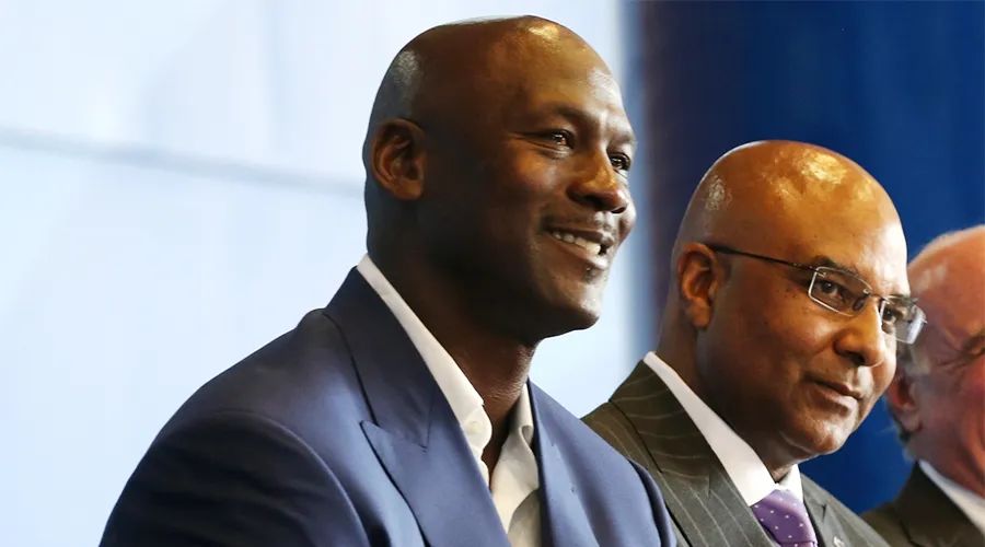 乔丹6年6冠遇到最强对手,乔丹90年代唯一输掉的系列赛