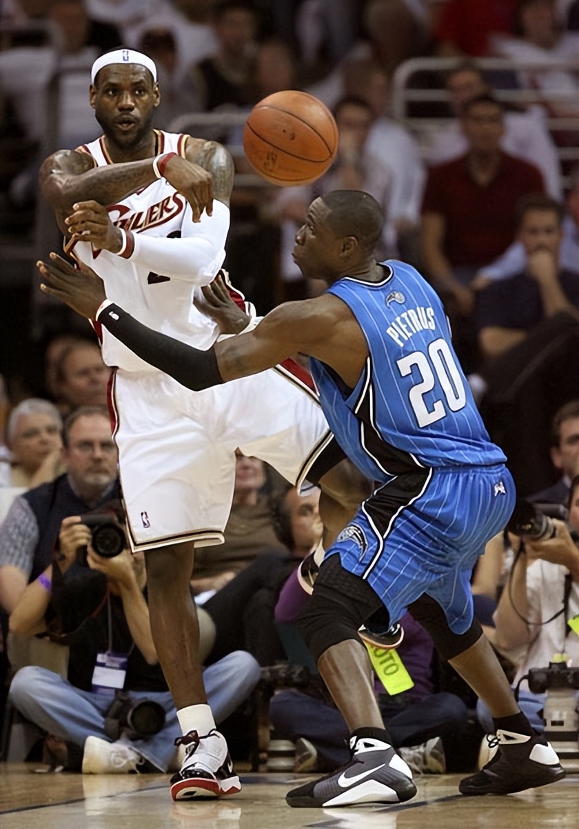 09年骑士詹姆斯绝杀魔术队,2009nba骑士vs魔术