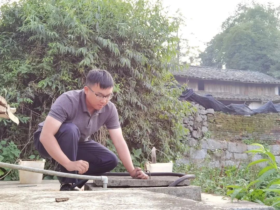 驻村就要住进群众的心里,驻村干部要驻进群众心坎里