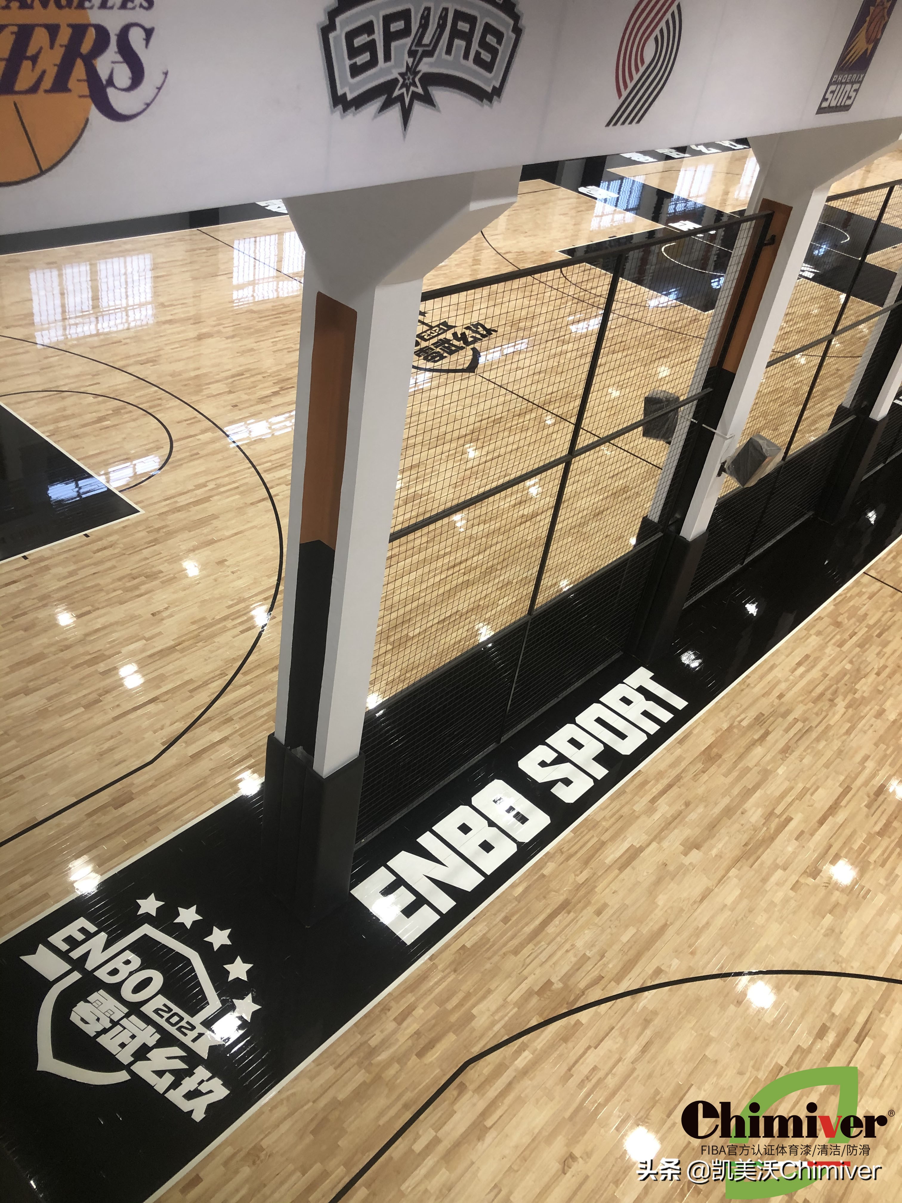 篮球馆地板彩漆效果图,篮球馆木地板的油漆