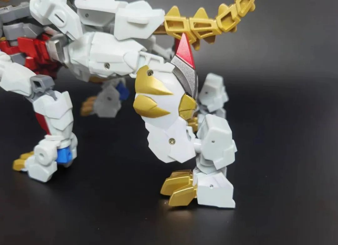 盘古模型白狮,盘古模型白狮擎天柱