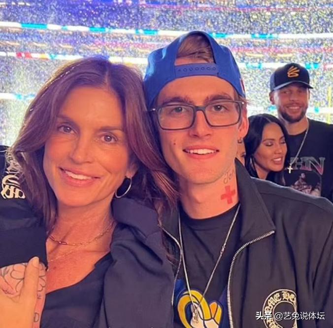 众星祝贺詹姆斯超越贾巴尔,nfl超级碗2022决赛中场秀詹姆斯