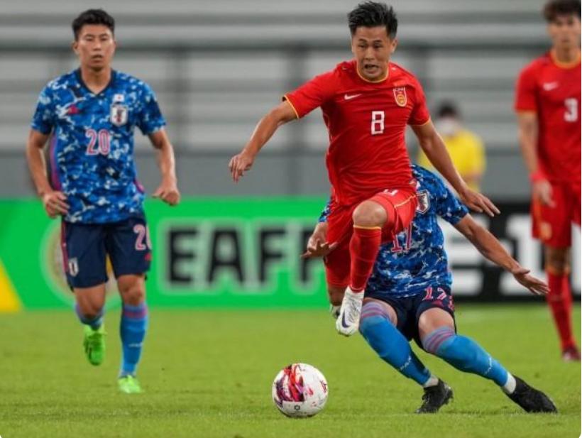 日本球迷评论国足球迷,日本球迷为中国球员打抱不平