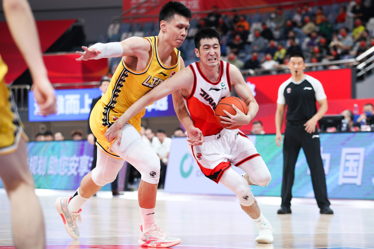 CBA转会老将战力排名！辽宁后卫进前3周鹏超越丁神第一疯狂逆袭