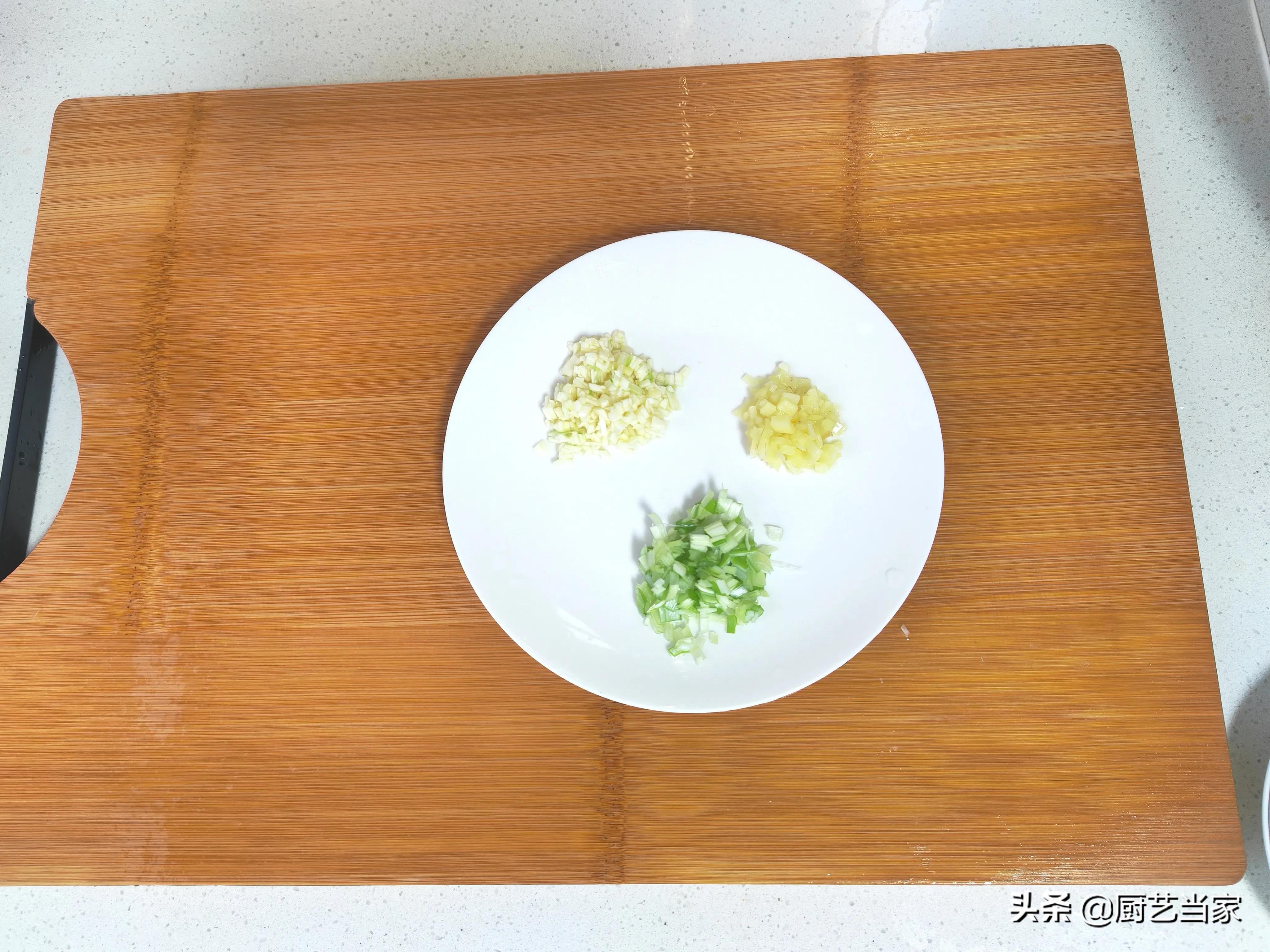 剞花刀教学,清蒸鱼改花刀技法简单