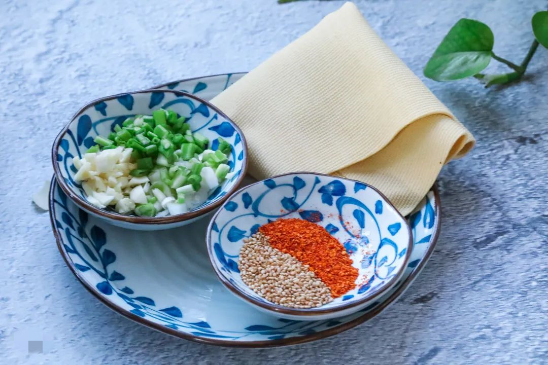 夏天稍微吃得少一点就会瘦,夏天到了怎么吃瘦得快