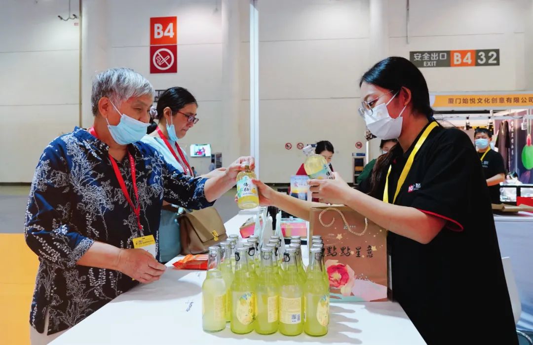 一杯佛柚,一份福佑,宝藏“佛柚”在厦门佛事展彻底火了