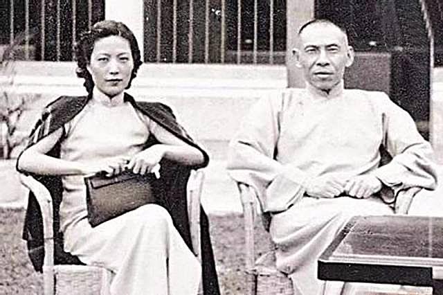 宋美龄麻花手镯值多少钱,宋美龄翡翠手镯价值两亿