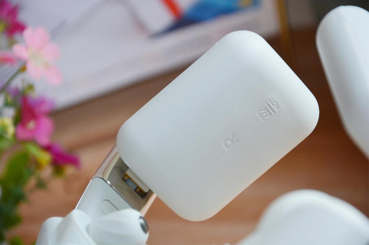 新款家用便携式充电颈椎按摩仪 (moza全颈椎按摩仪测评)