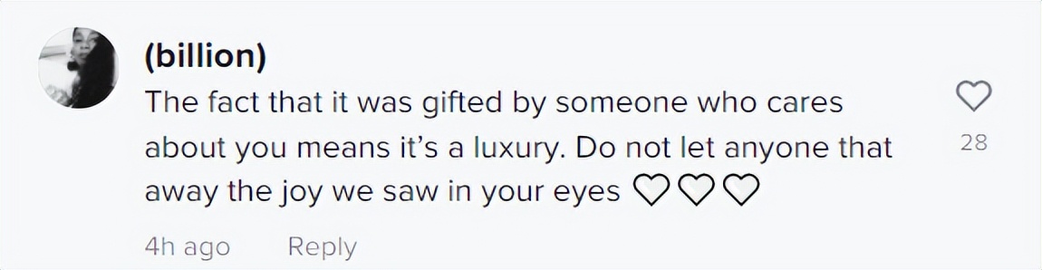 女生晒鞋被爸爸嘲讽原视频,女生晒爸爸买的名牌包