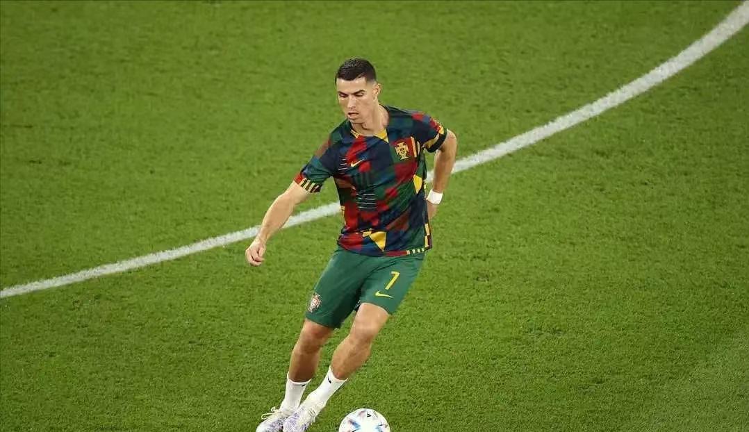 c罗和姆巴佩跑100米,c罗巅峰时期和姆巴佩谁跑得快