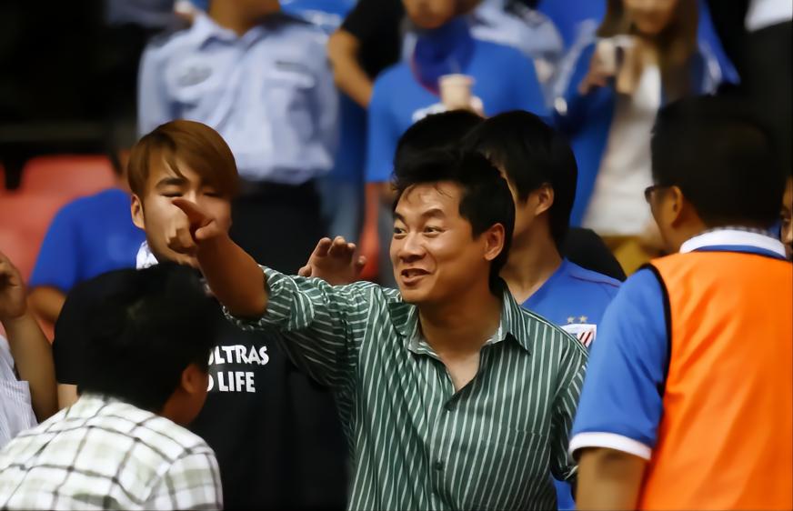 朱骏是哪个游戏的老板,申花老板朱骏身价多少亿