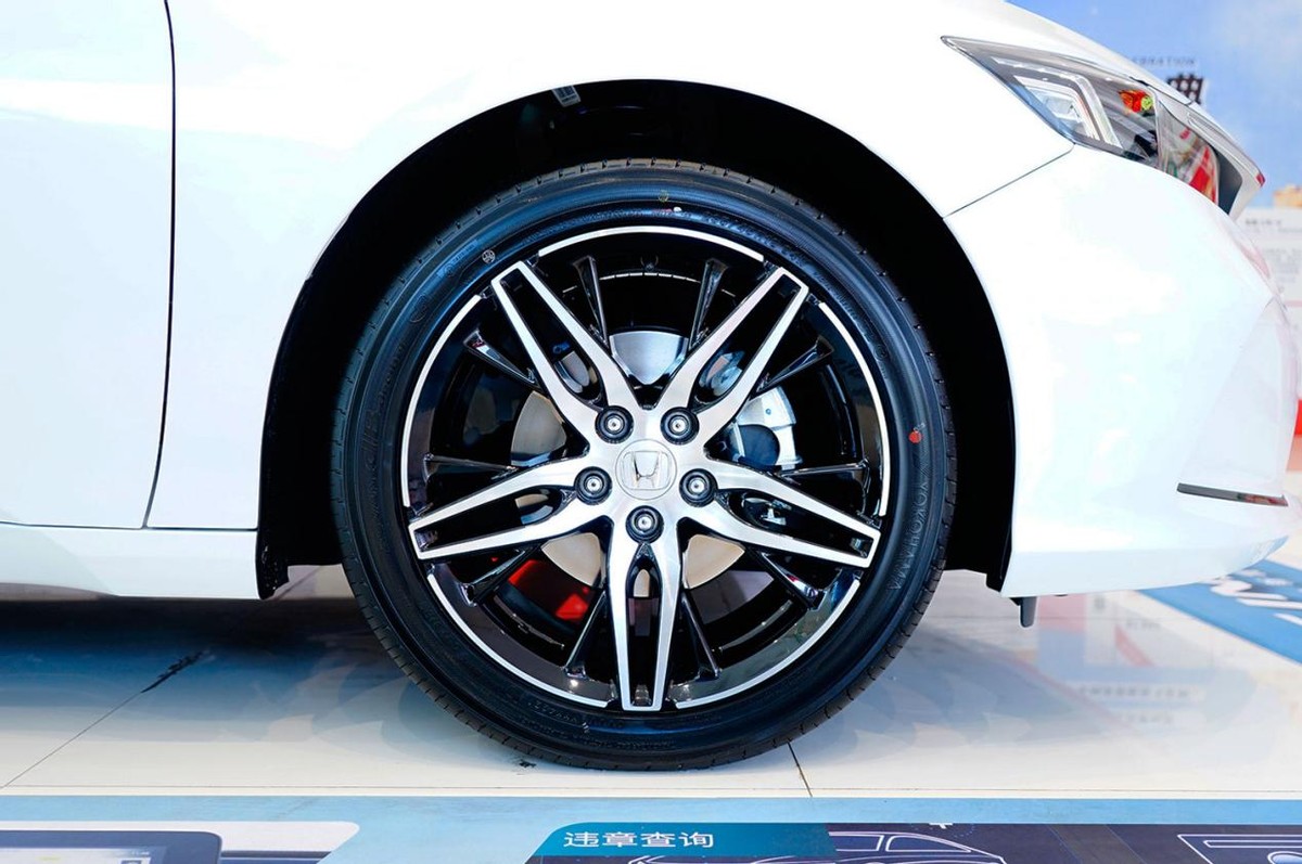 本田雅阁八代有座椅通风功能吗,本田八代雅阁升级航空座椅