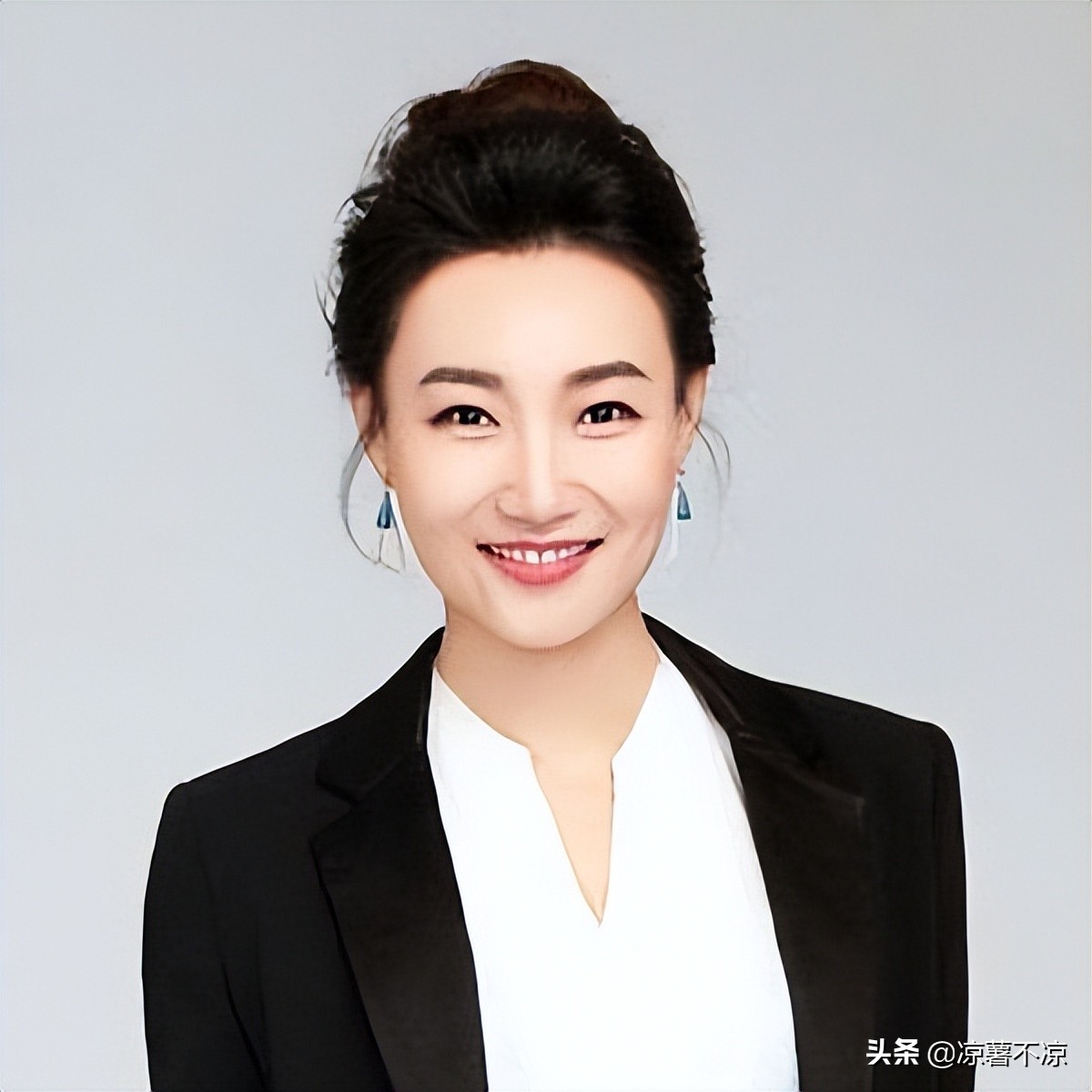 央视十大女主持至今未婚年龄多大,央视的十大著名女主持你最喜欢谁