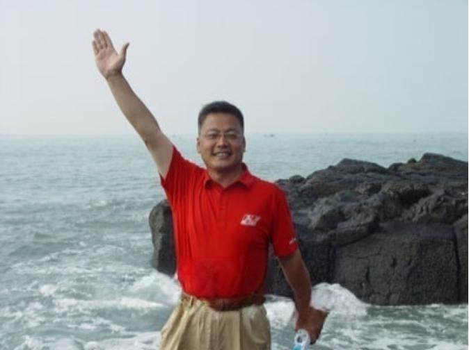 王世林和董倩是怎么相识相知的,央视4套主持人王世林简介