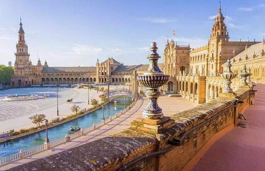 西班牙位于五带中的哪一带,西班牙10大旅游城市