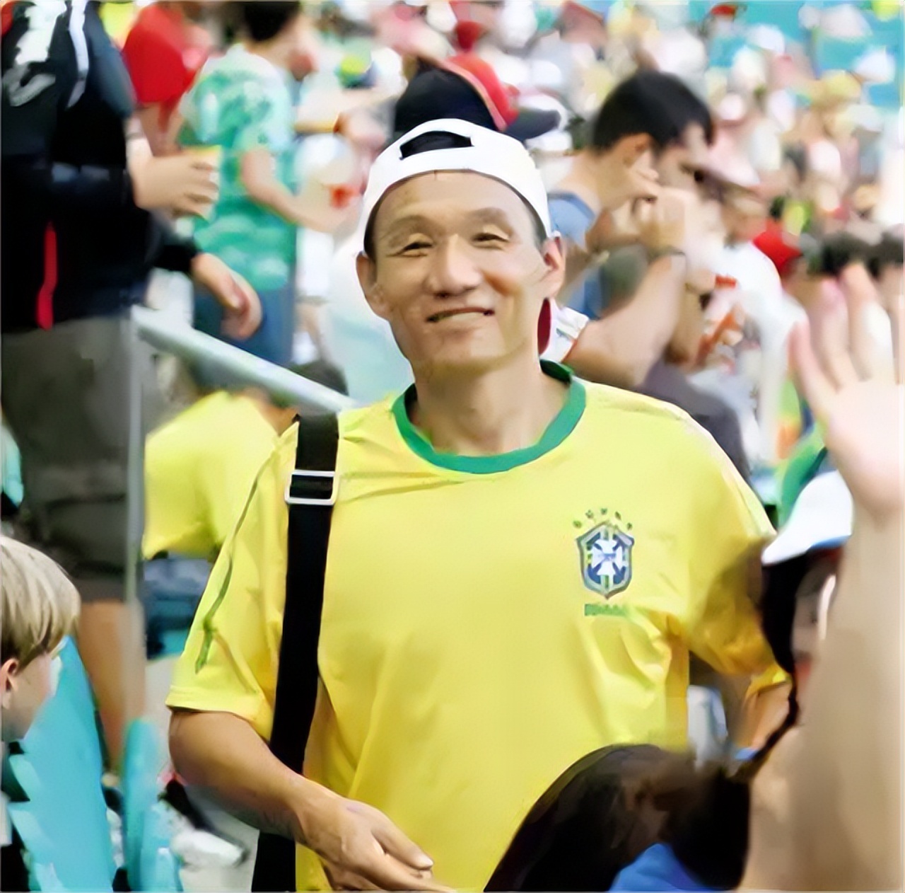 前国脚孙贤禄和贝利互换球衣,孙贤禄最新消息