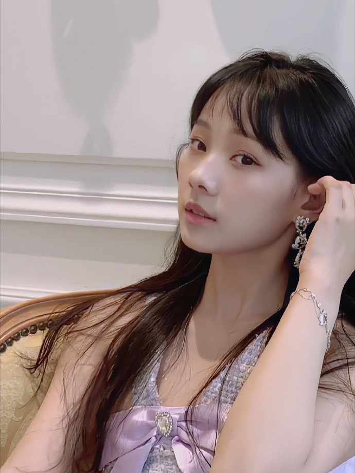 她是影视圈最灵动的女孩:鲁照华,娇俏可爱,古灵精怪