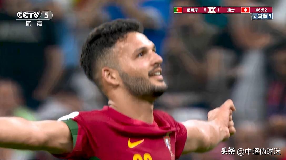 拉莫斯和姆巴佩比赛的足球,梅西姆巴佩内马尔拉莫斯迪马利亚