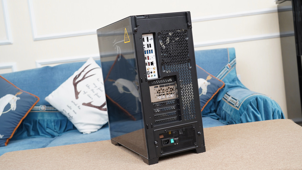 安钛克机箱performance,安钛克performance1水冷装在哪