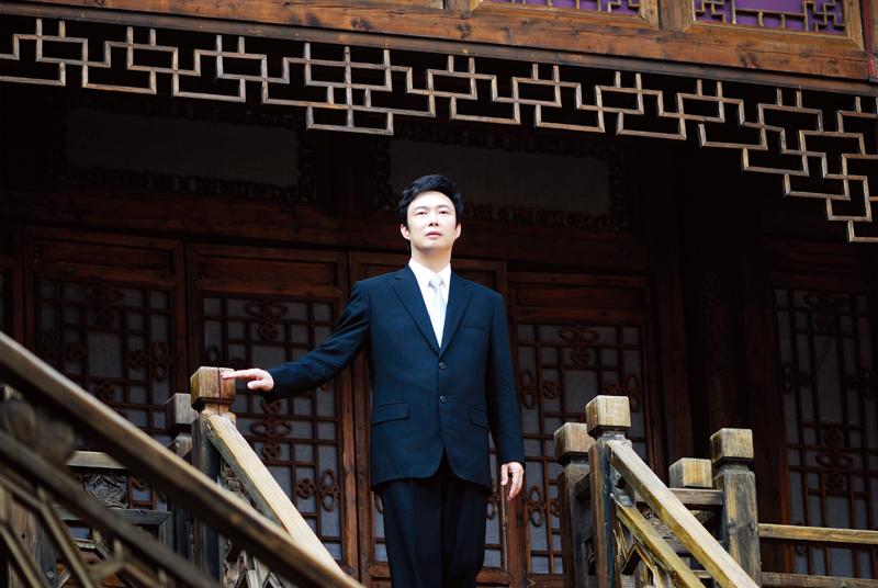 黄安接受采访谈费玉清,黄安辟谣费玉清病危传闻