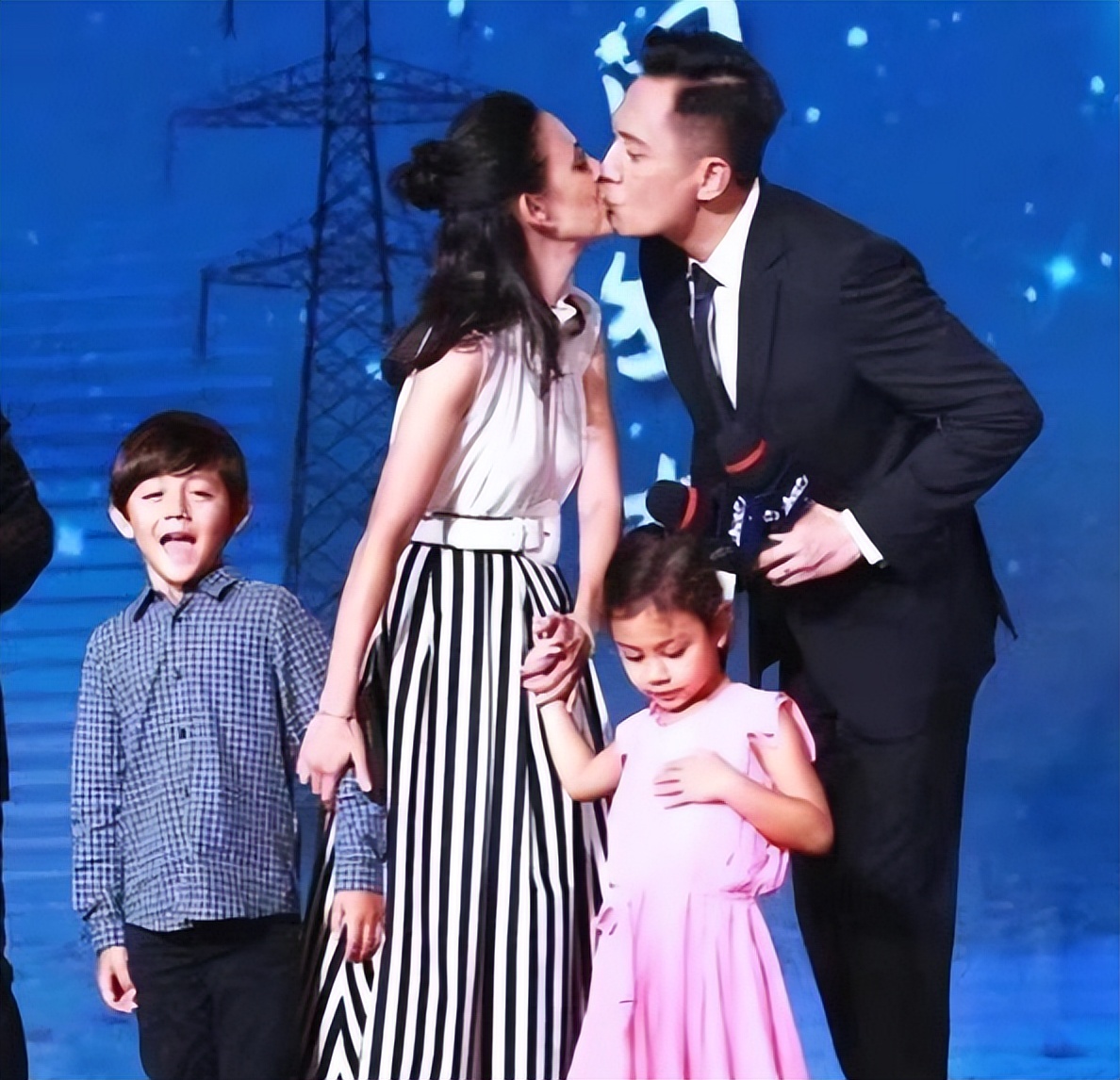 刘烨与谢娜的爱情史,刘烨曾经和谢娜有过一段感情