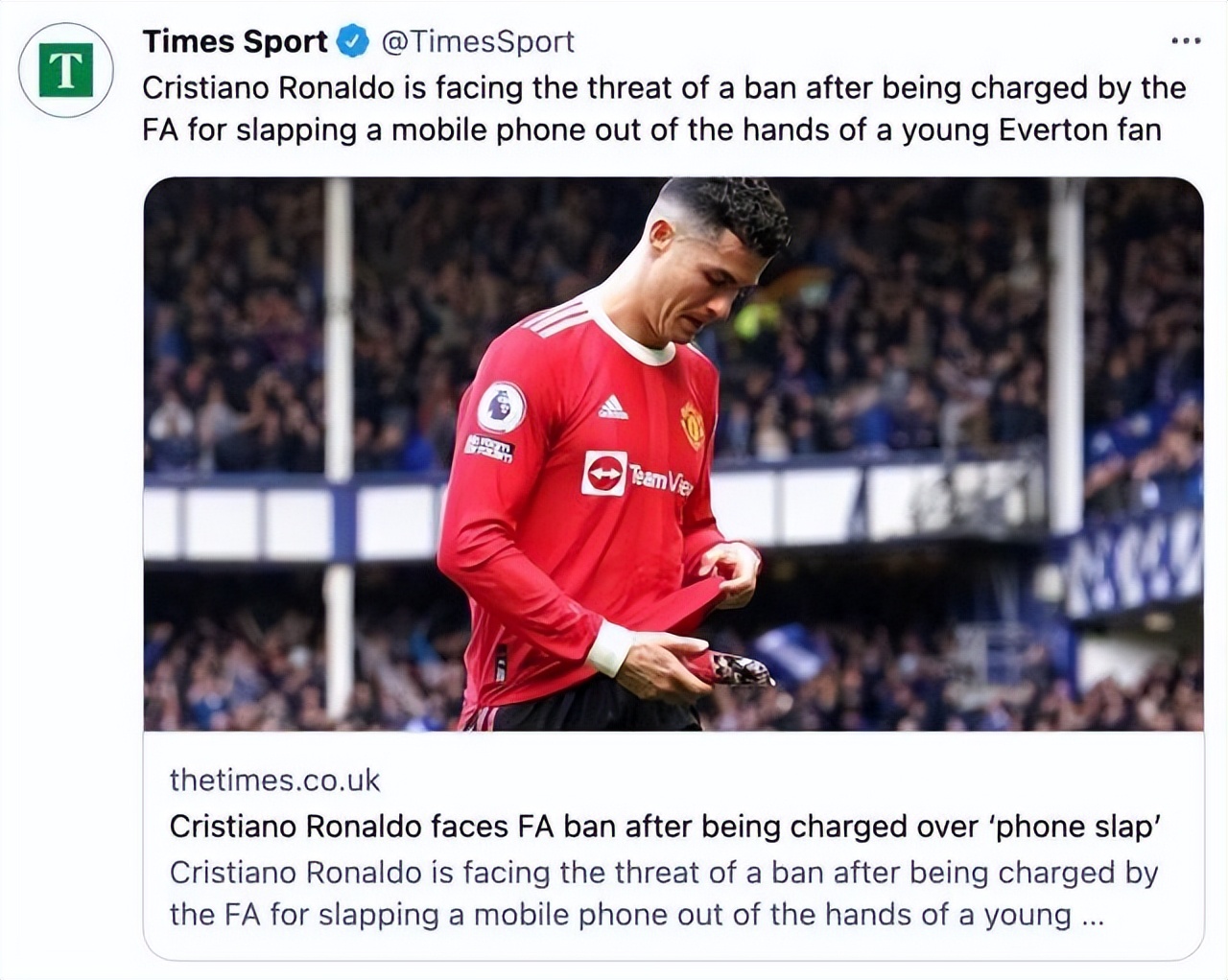 「早报」血染赛场+手球送点！不服输的C罗输给岁月