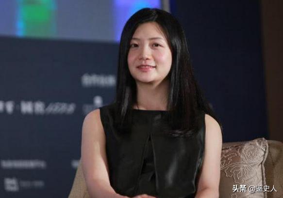 马云背后的女人：马云亲自请她“出山”，身价百亿，却至今未嫁