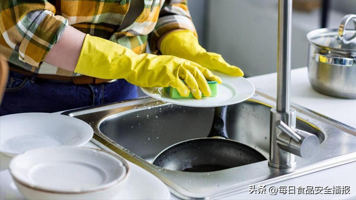 注意，青岛曝光49批问题食品，含西红柿、生鸡肉、虾蛄、橘子