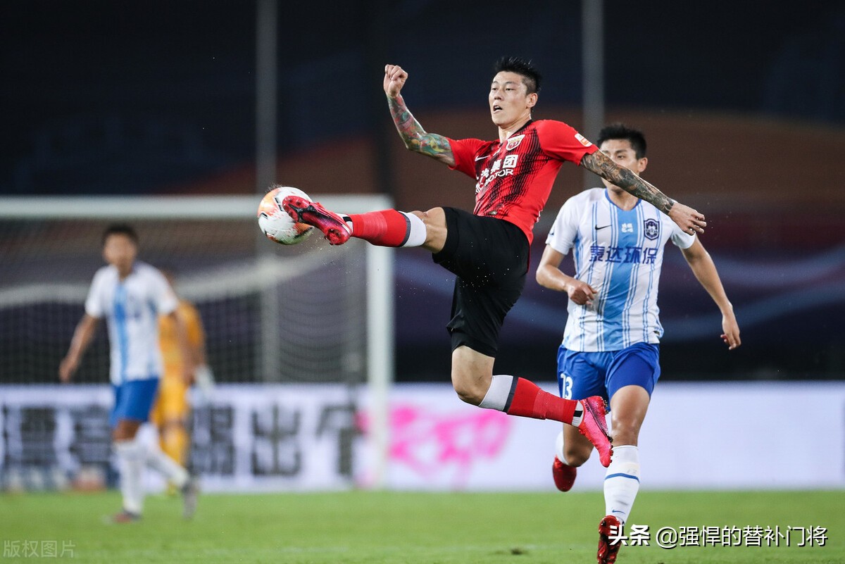 继续大清洗！上港又一后卫离队，身高1米85，曾是国字号主力