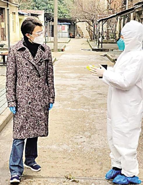 曾经的央视赫赫有名的主持人董倩,央视名嘴董倩现状