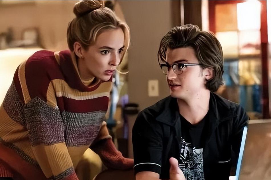 影片中的捏造故事,是艺术品的创作本质,从而实现“自然”