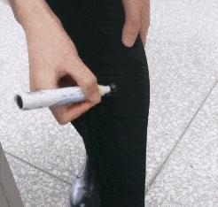 神回复：老鼠贴粘到的，吃了不会犯法吧？网友：自首，争取死缓