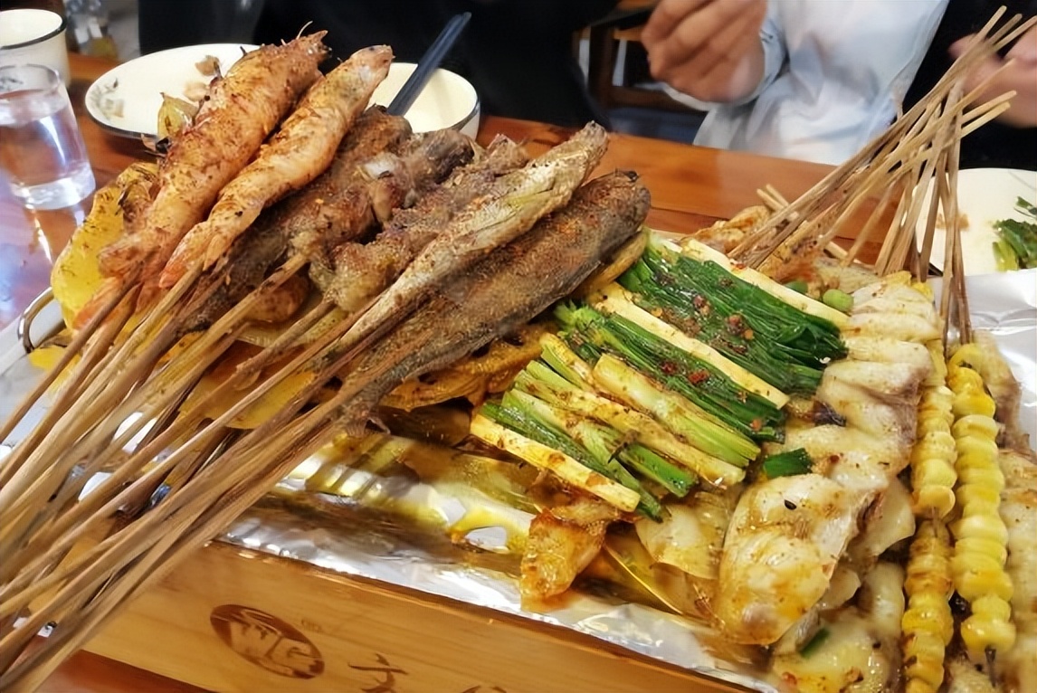 乐山必吃十大美食视频,说说你心目中乐山最好吃的烧烤