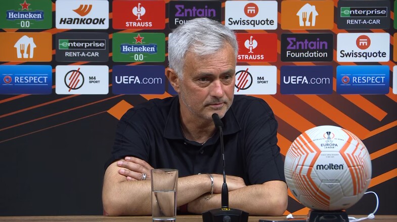 欧冠捧杯塞维利亚,塞维利亚足球联赛夺冠