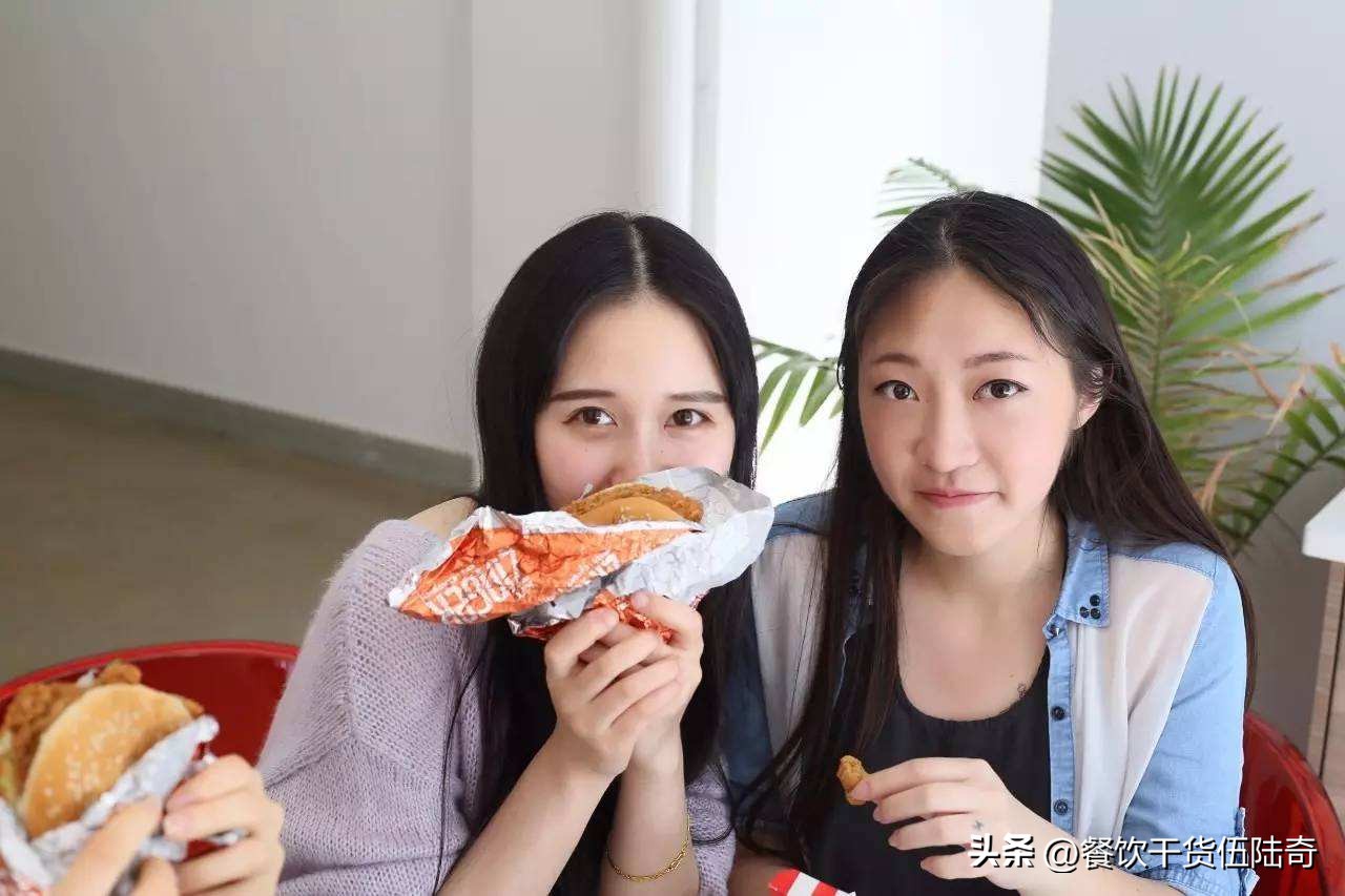 为啥？肯德基的小姐姐都是兼职？而你的店连兼职都招不来？