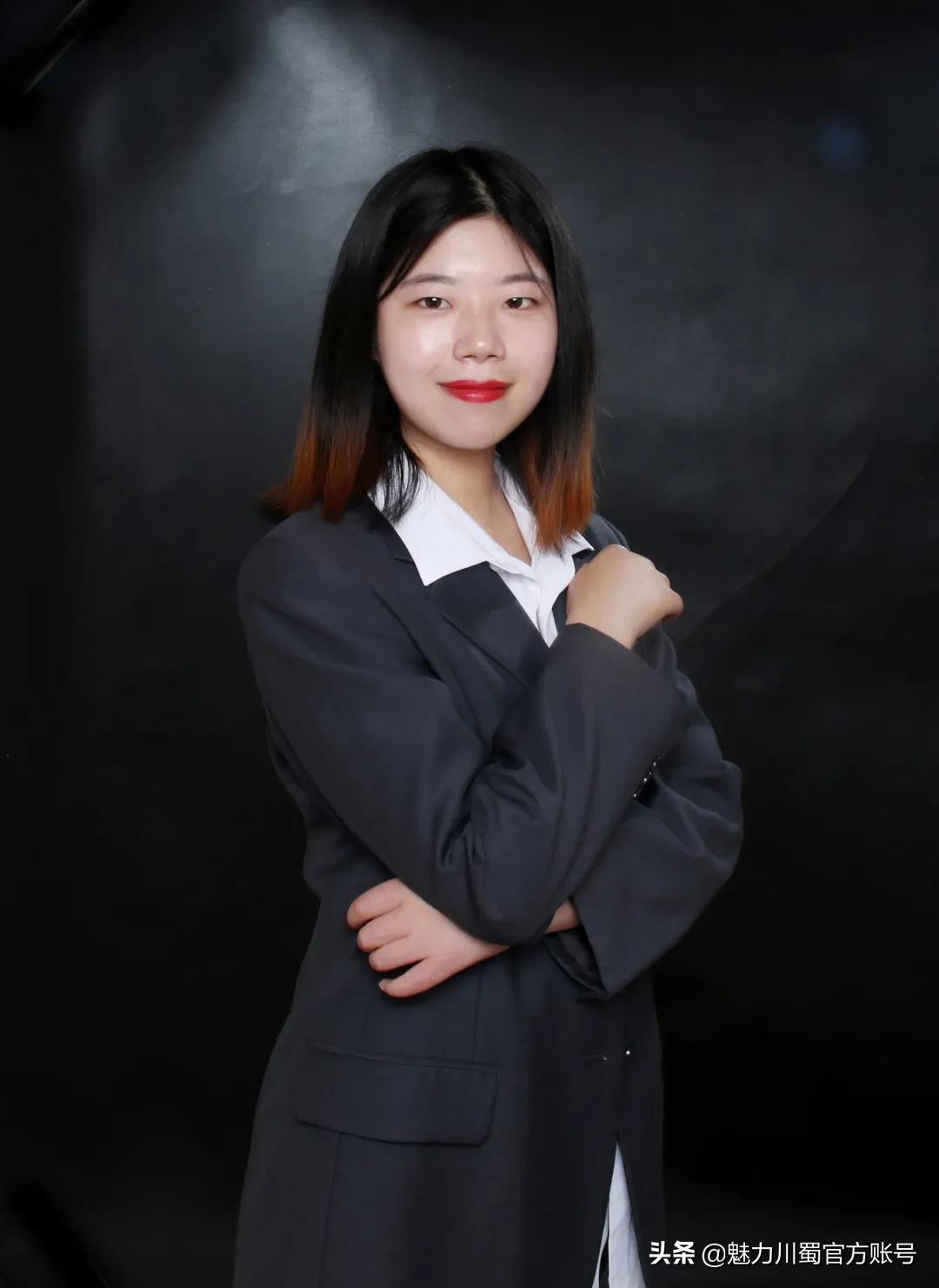 绵阳外国语学校李俊老师,绵阳外国语学校历史老师