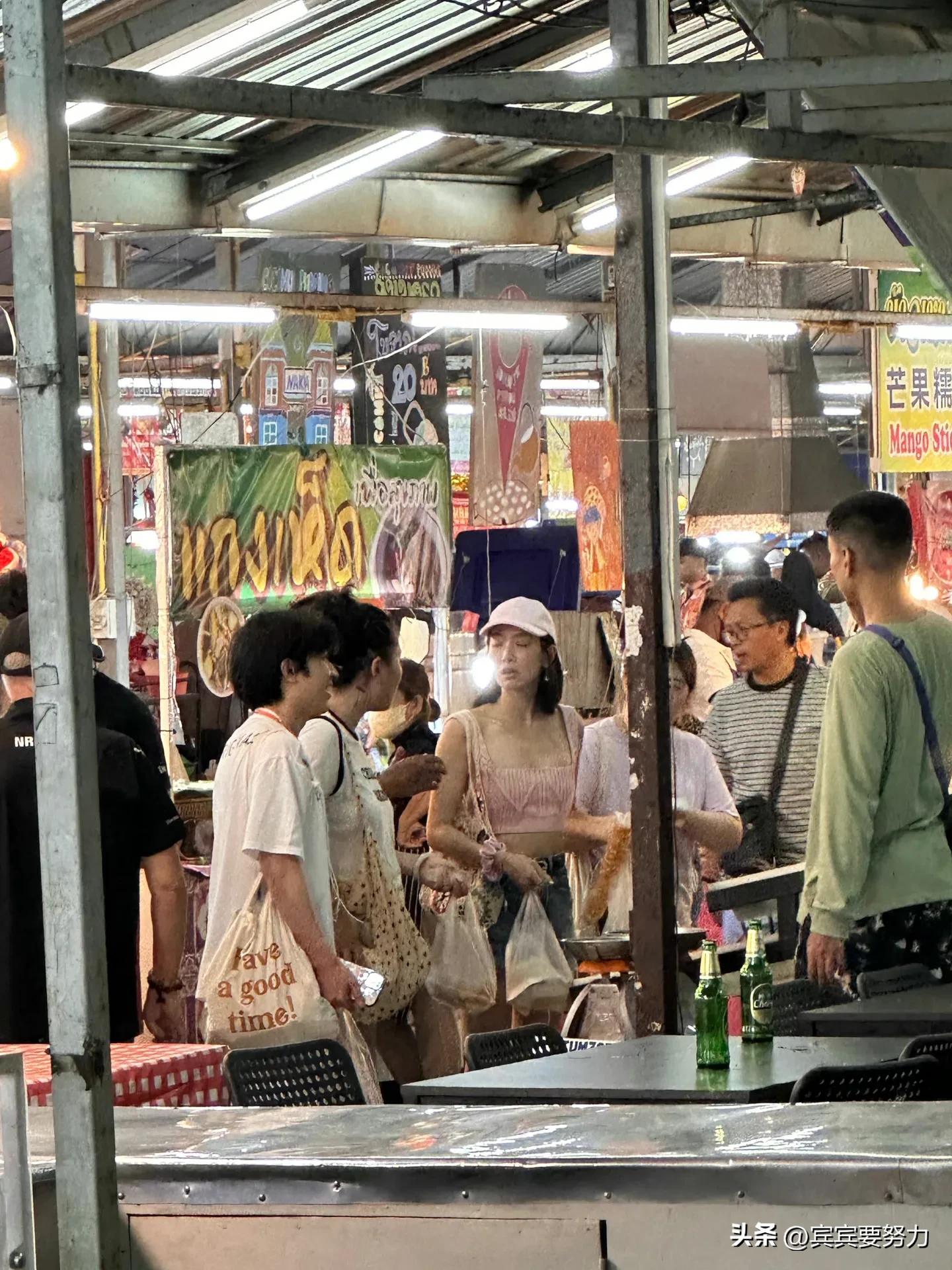 宋茜泰国旅游,宋茜泰国私服