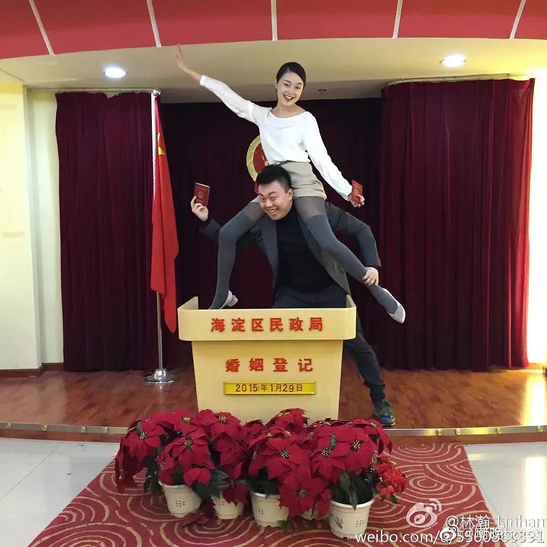 网红晚晚：炫富频翻车，豪门贵妇变寒门贵妇成群嘲，老公也不省心