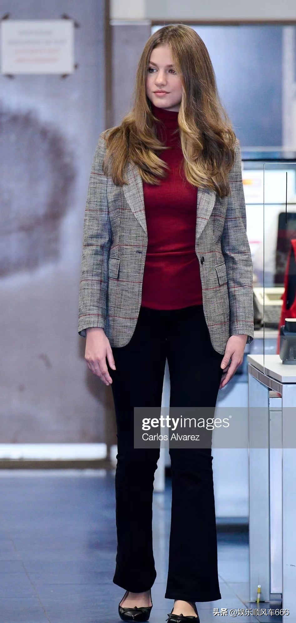 莱昂诺尔穿西装,西班牙莱昂诺尔去机场