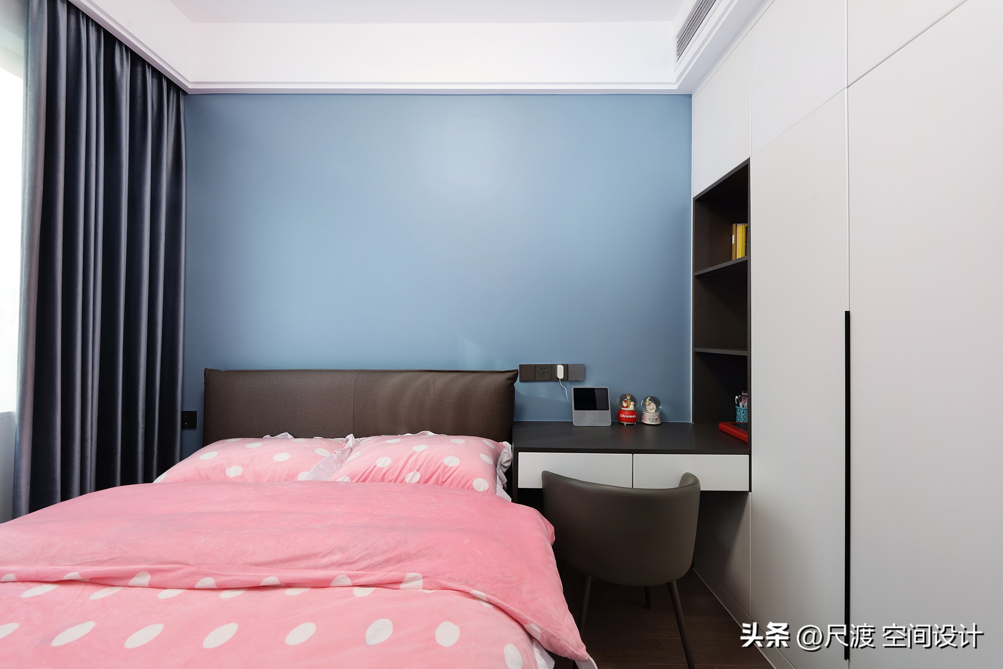 经典的黑白灰风格,高级耐看的极简黑白灰